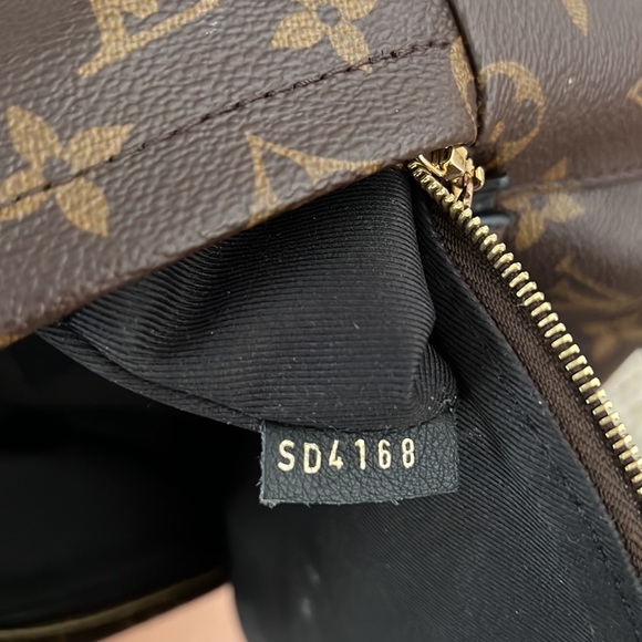 Louis Vuitton, Palm Springs Mini backpack - Picture 11 of 12